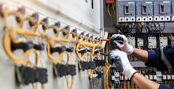 Professional Electrician technician working in Riverdale Park, MD
